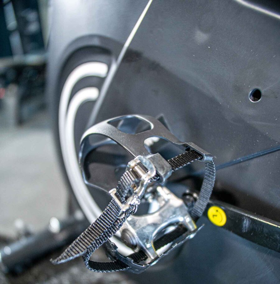 Spin Bike M9800 - Image 8