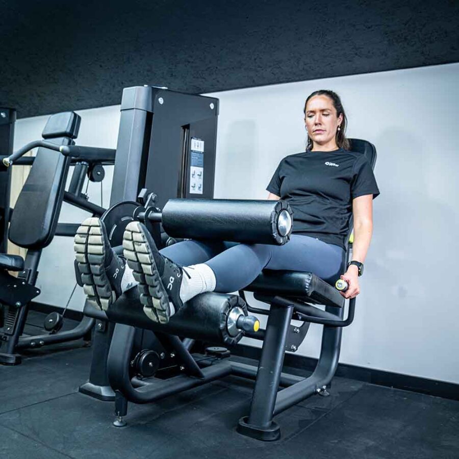 Leg Raise & Leg Curl Machine