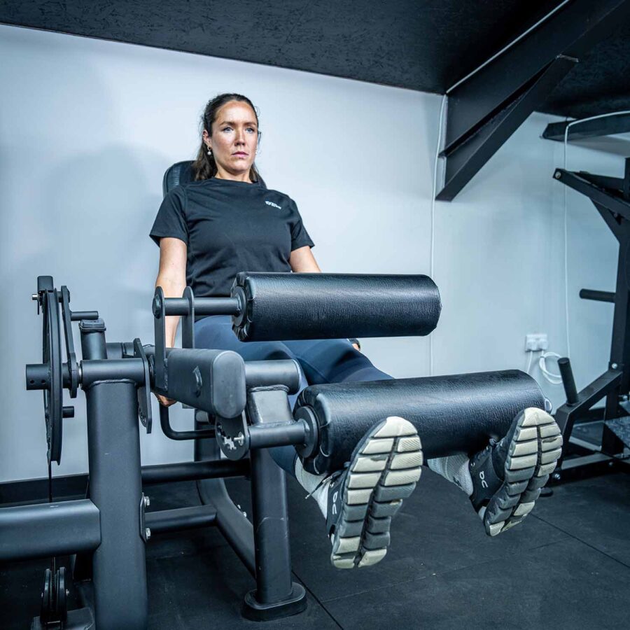 Leg Raise & Leg Curl Machine