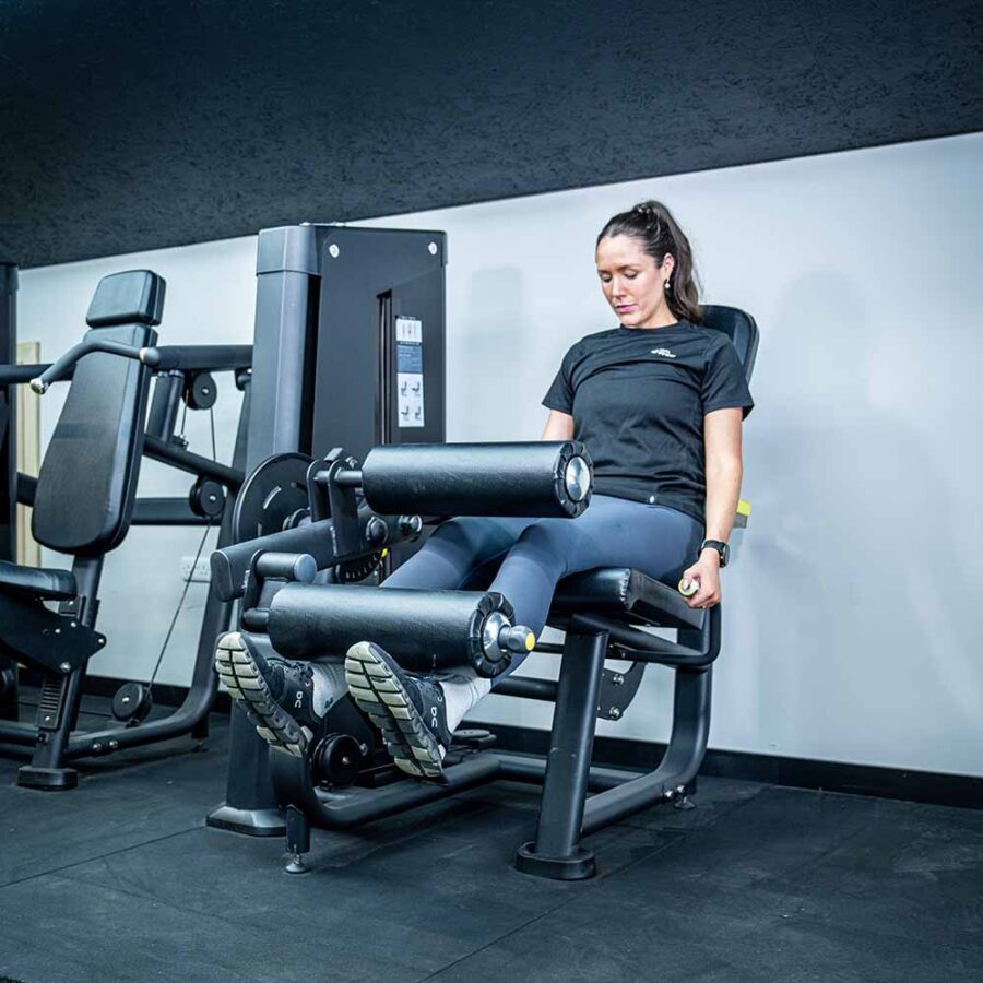 Leg Raise & Leg Curl Machine
